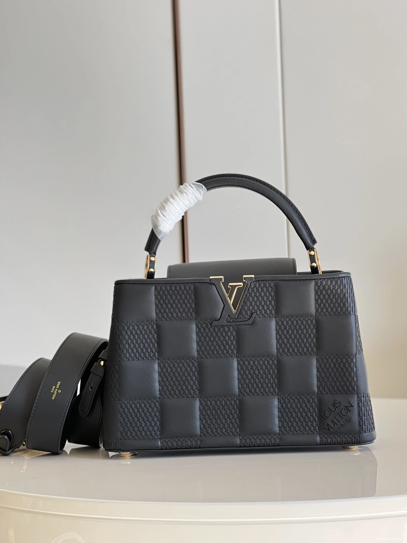 Official oldcobbler CAPUCINES VUITTON LOUIS MM 0722